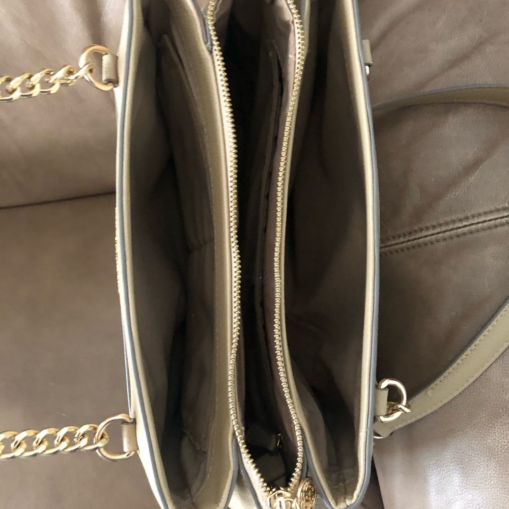 Nanette Lepore Tan Shoulder Bag with Gold Chain - Picture 2 of 4
